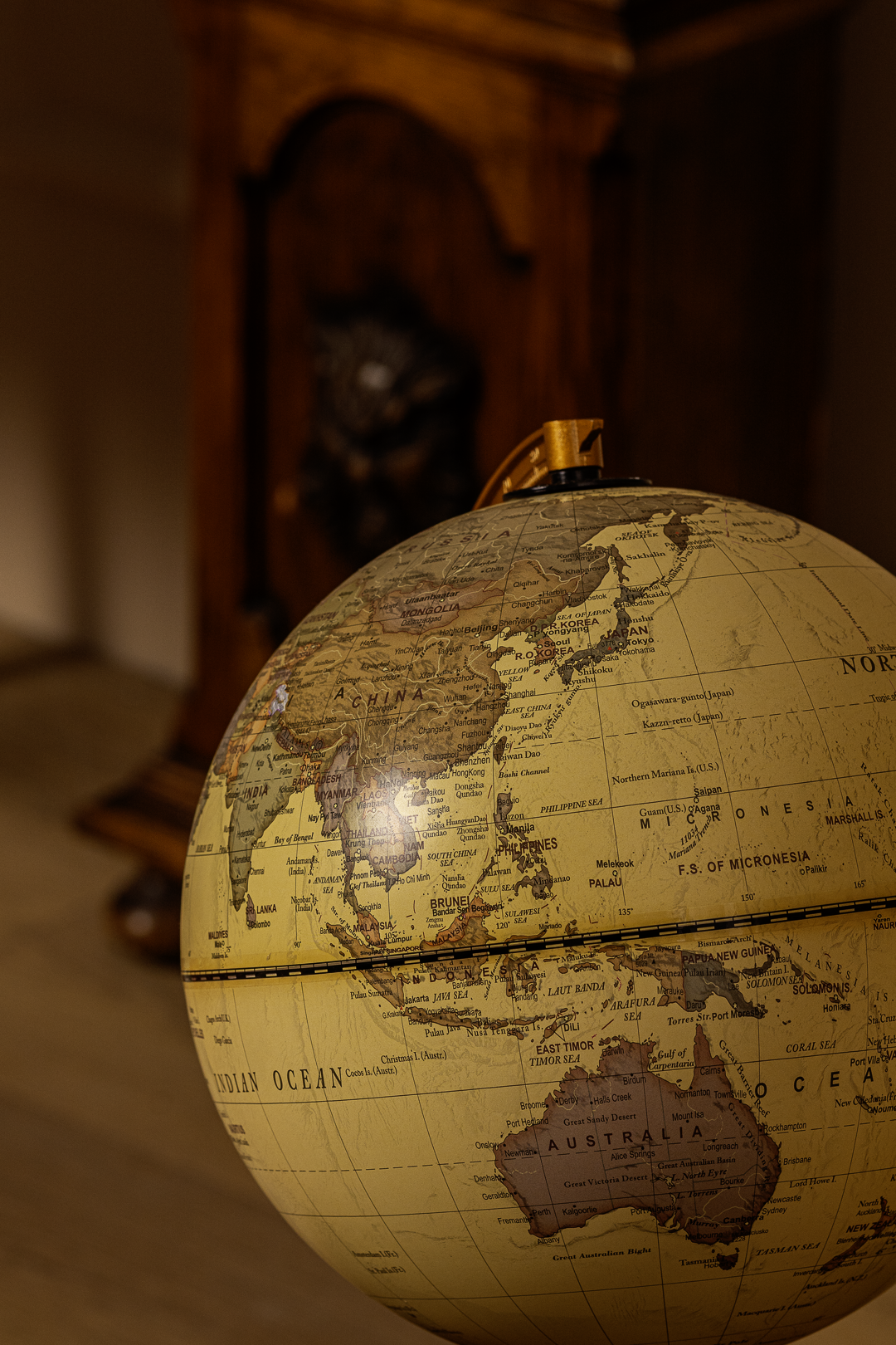 Neapolitan Tailoring: History, Philosophy, and the Characteristics of Timeless Elegance